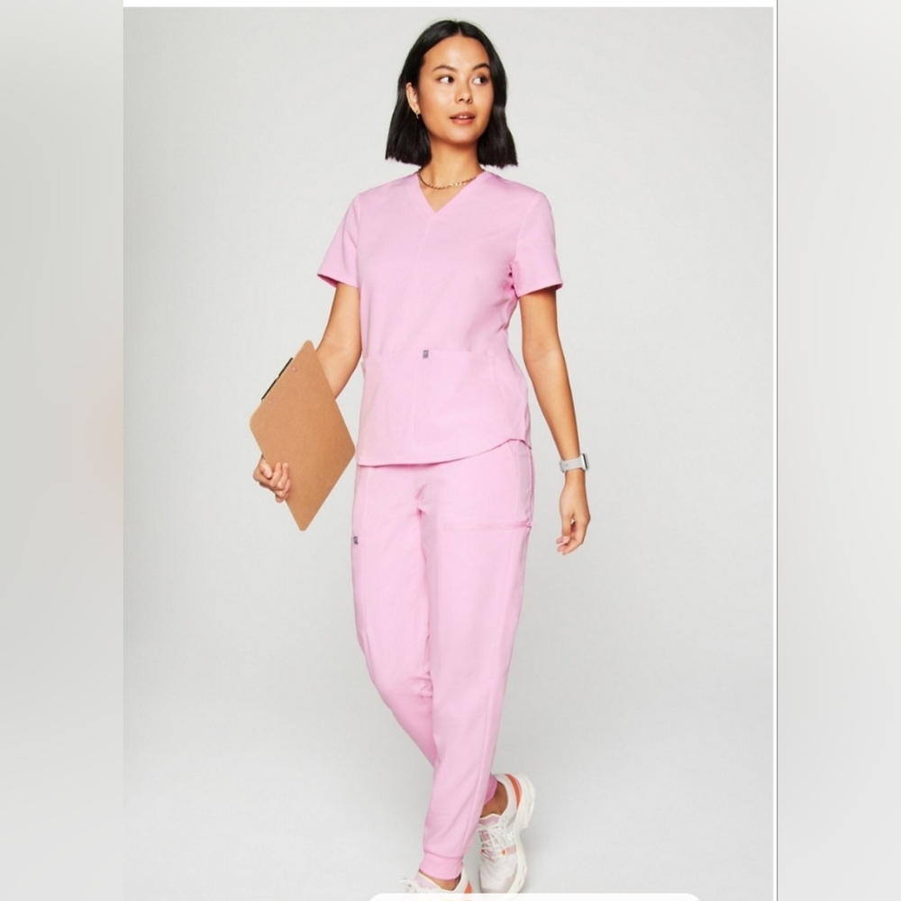 Fabletics Method 2-Pocket Scrub Top 2X - image 5